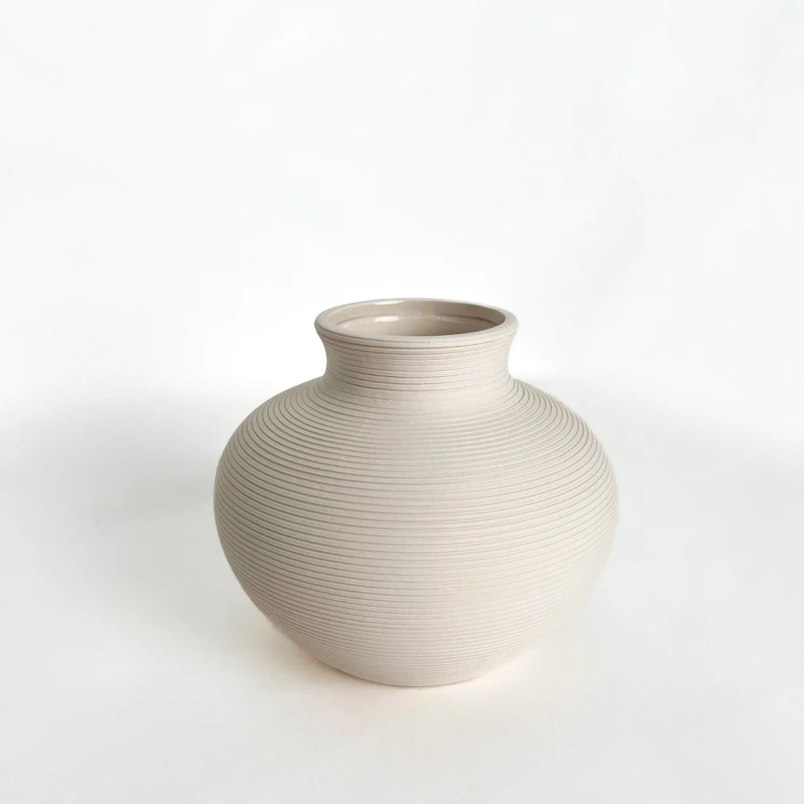 Ваза Whisper Shape, 19,5 см, керамічна, кремова